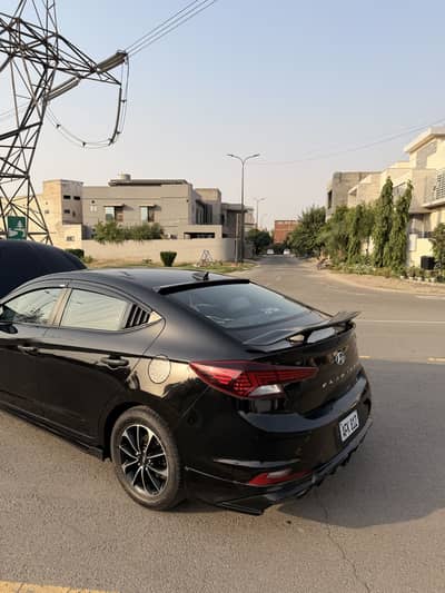 Hyundai Elantra 2021