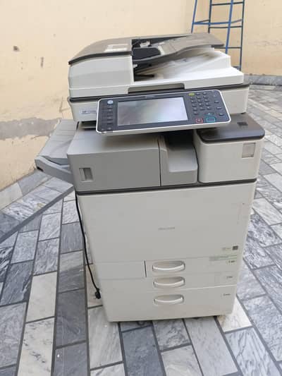 PHOTO COPY MACHINE COLOR AND BLACK