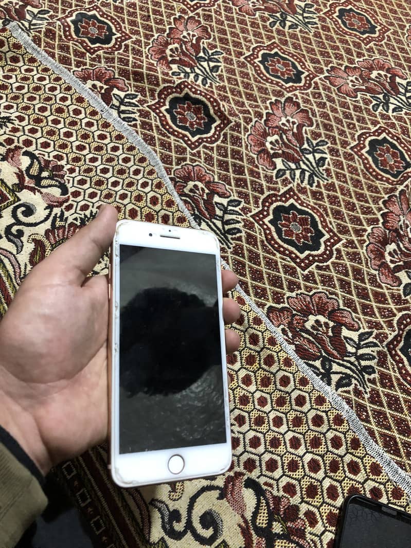 Apple iPhone 8 Plus 2