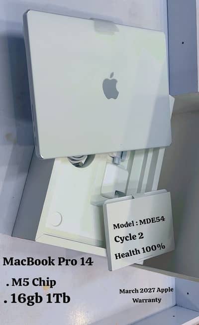 MacBook Pro M5 Chip 16gb 1Tb 2Cycle just open box