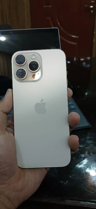 Apple iPhone 16 Pro Max