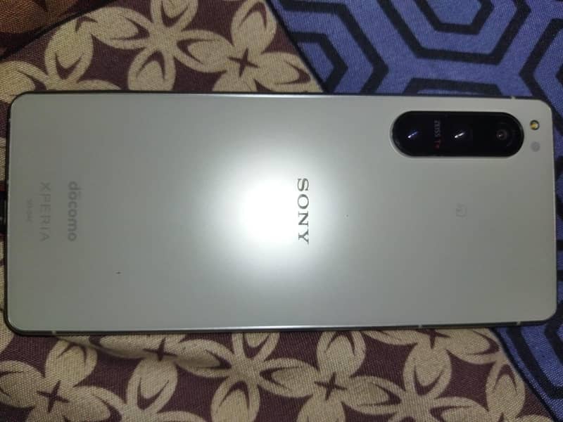 Sony 5 1