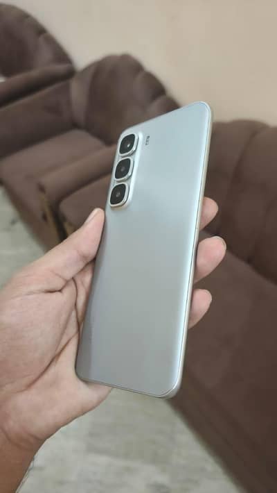 Infinix Hot 60 pro + (plus)