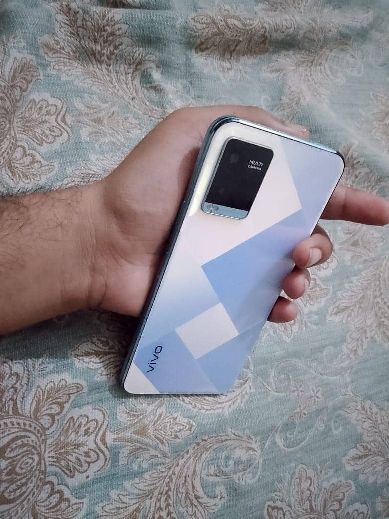 Vivo V21 0