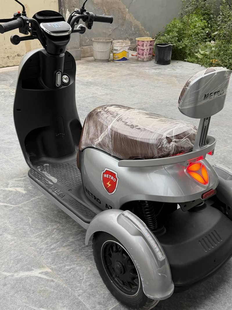 Three wheeler 3