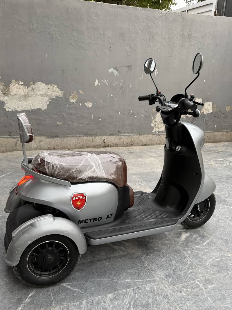 Three wheeler 4