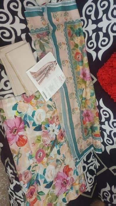 3 piece lawn suit of saya brand