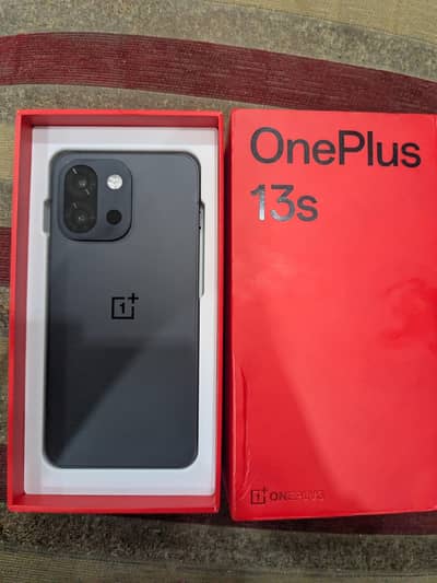 OnePlus 13s With box PTA approved Condition 10/10 all clean 256/12 RAM
