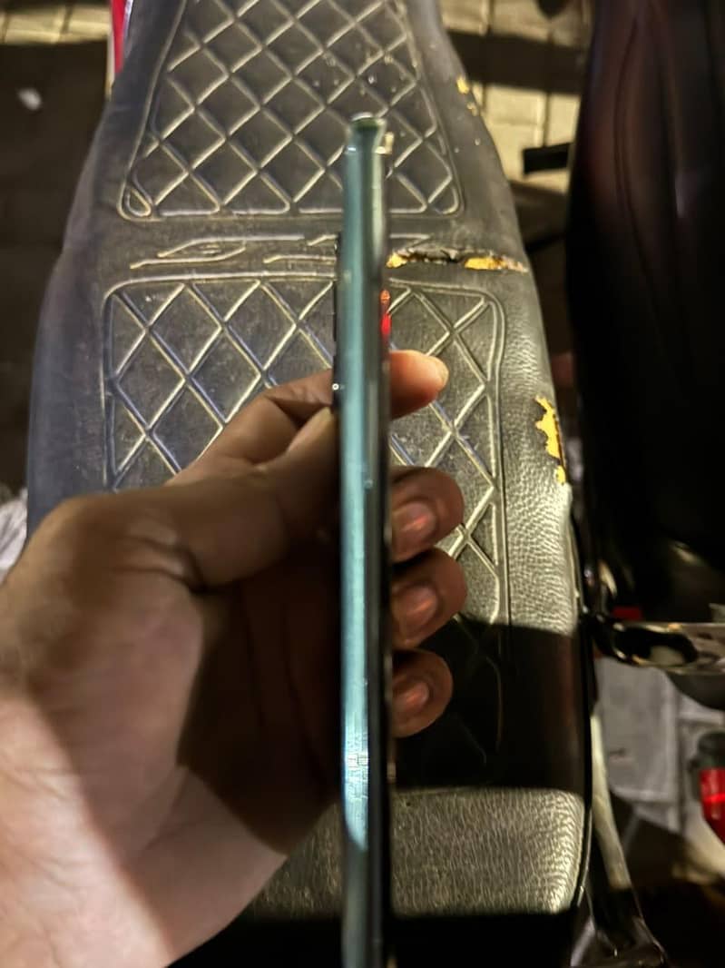 One Plus 10 Pro 4