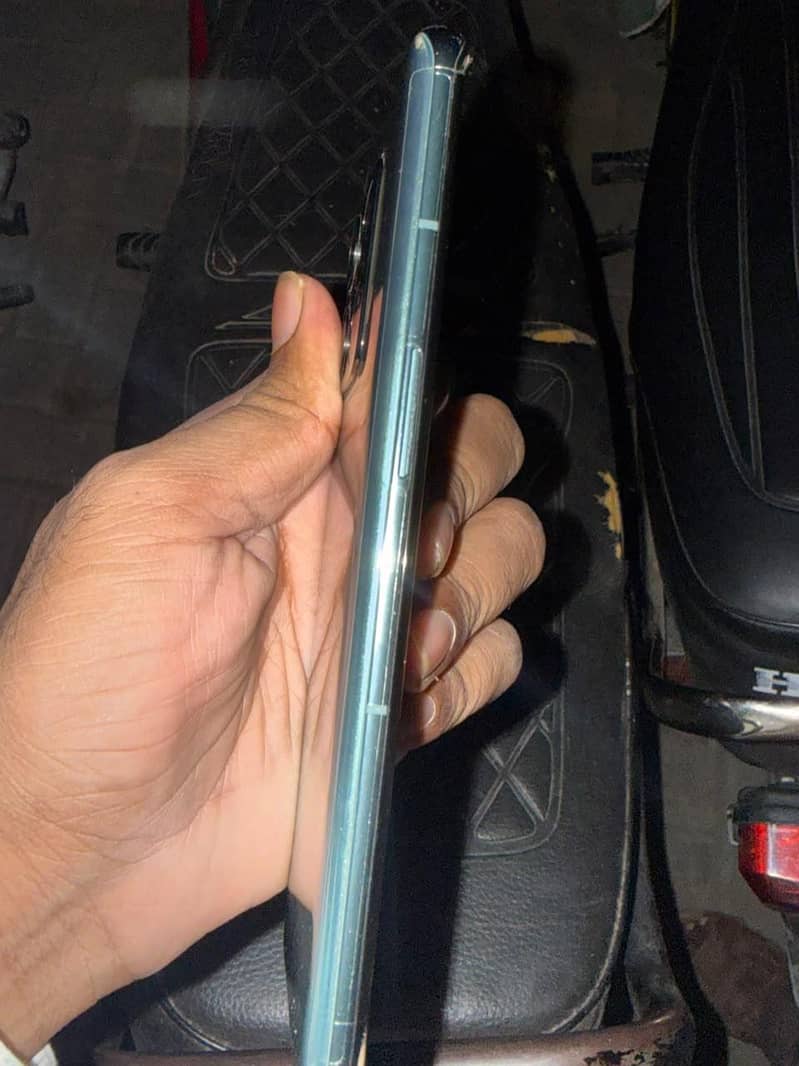 One Plus 10 Pro 6