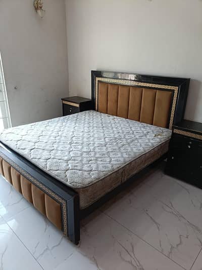 Luxury Wooden King Size Bed with Mattress, Excellent Condition.