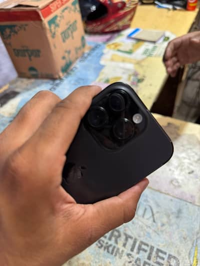 Apple iPhone 16 Pro