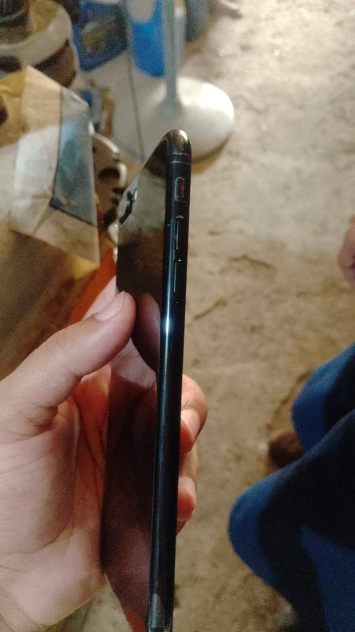 Apple iPhone 7 Plus 1