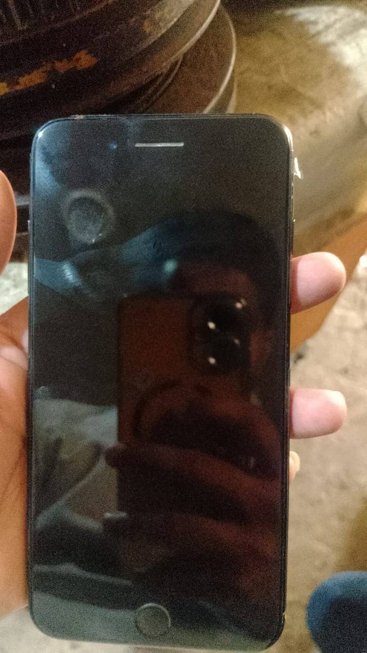 Apple iPhone 7 Plus 3