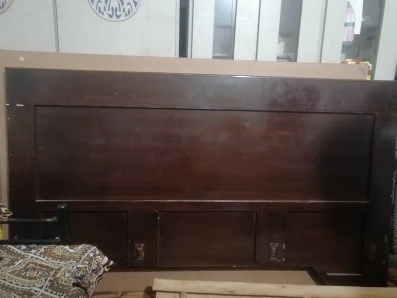 King size bed 3