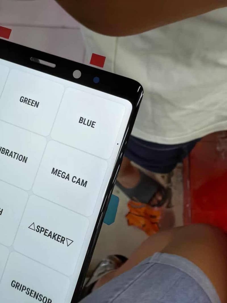 Note 8 panel Pin dot 1