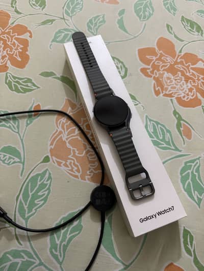 Samsung Galaxy Watch 7 URGENT SALE