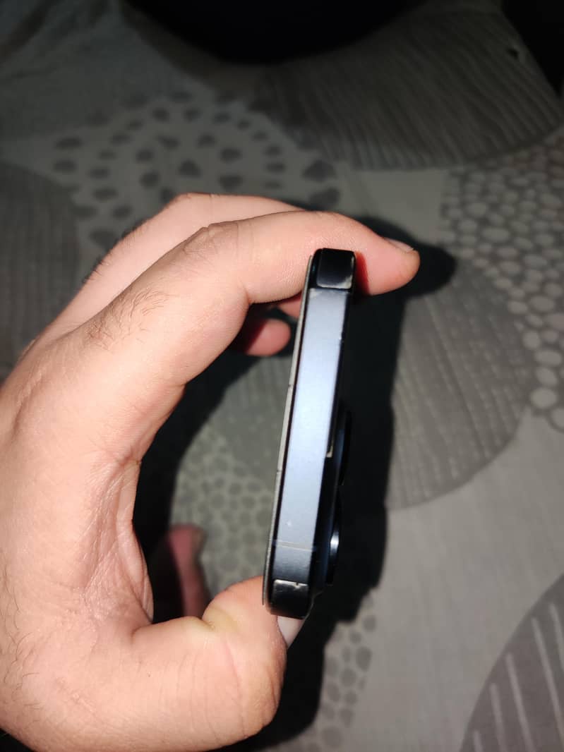 iPhone 15 Pro 5