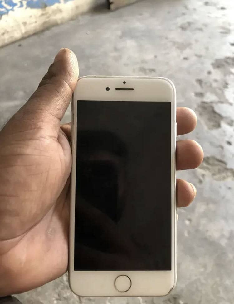 Apple iPhone 8 0