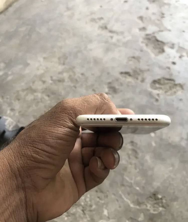 Apple iPhone 8 2