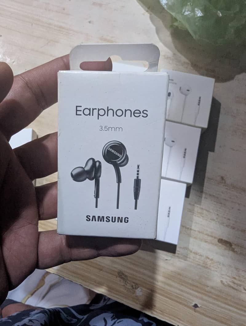 Apple headphone with 3.5mm  android  plug 2