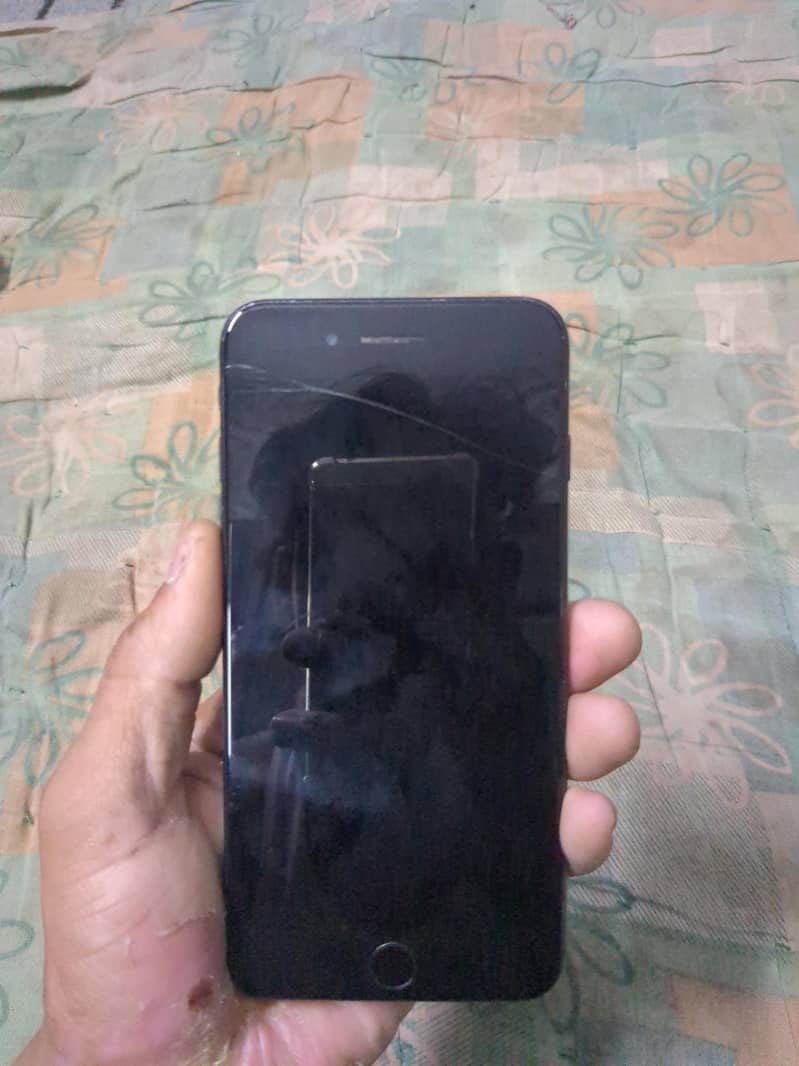Apple iPhone 7 Plus 3