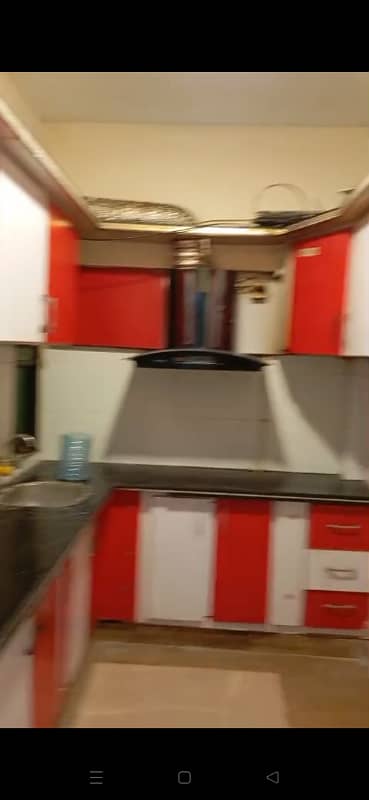 Flat Fully Renovated 1st floor 3 Beds DD Main Road Facing In Block 7 Gulistan e Jauhar