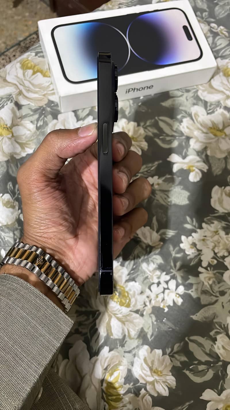 14 pro 3