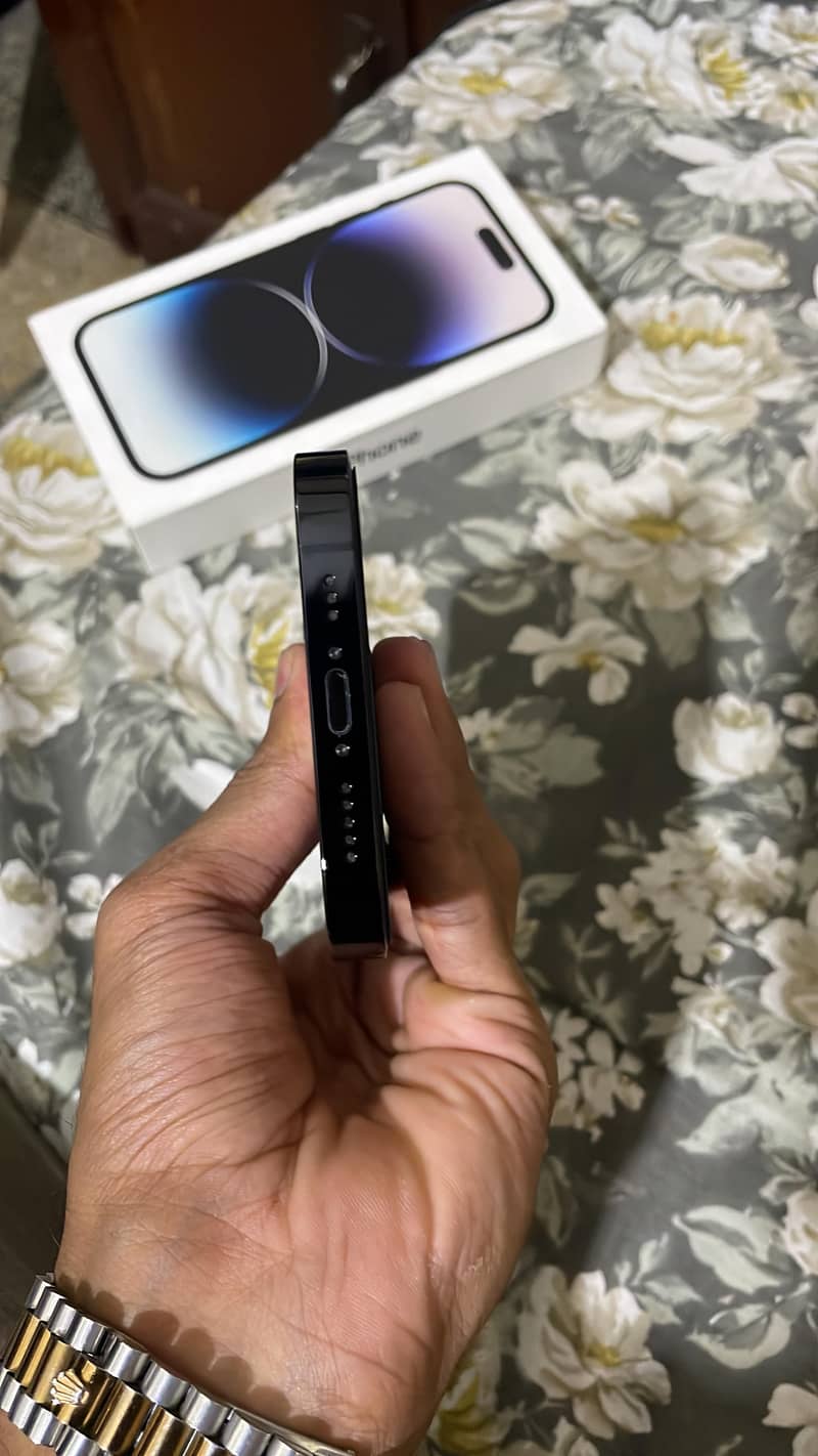 14 pro 4