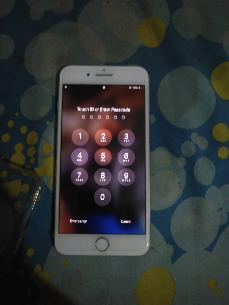Apple iPhone 7 Plus 3