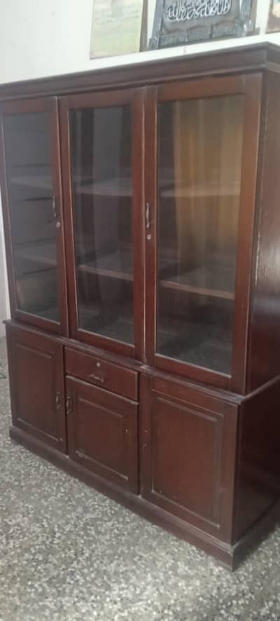 Good condition showcase for sale in Gujrat