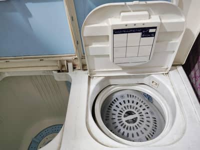 royal machine 3 months used 100/100 condition and 10/10 condition