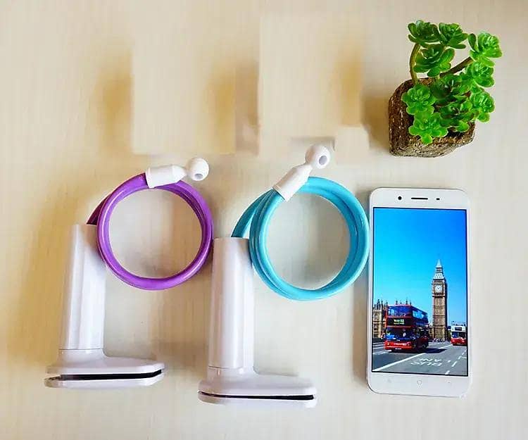 Universal Mobile Phone Bracket for Bedside Learning Table 3