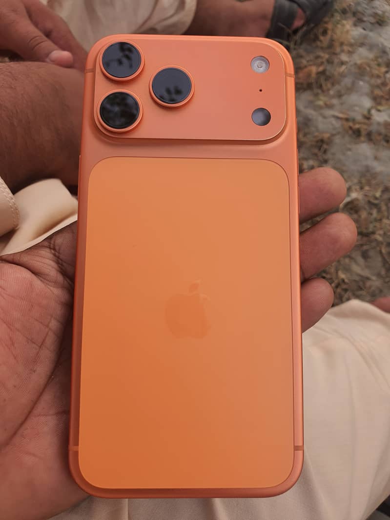 Apple iPhone 17 Pro Max 2