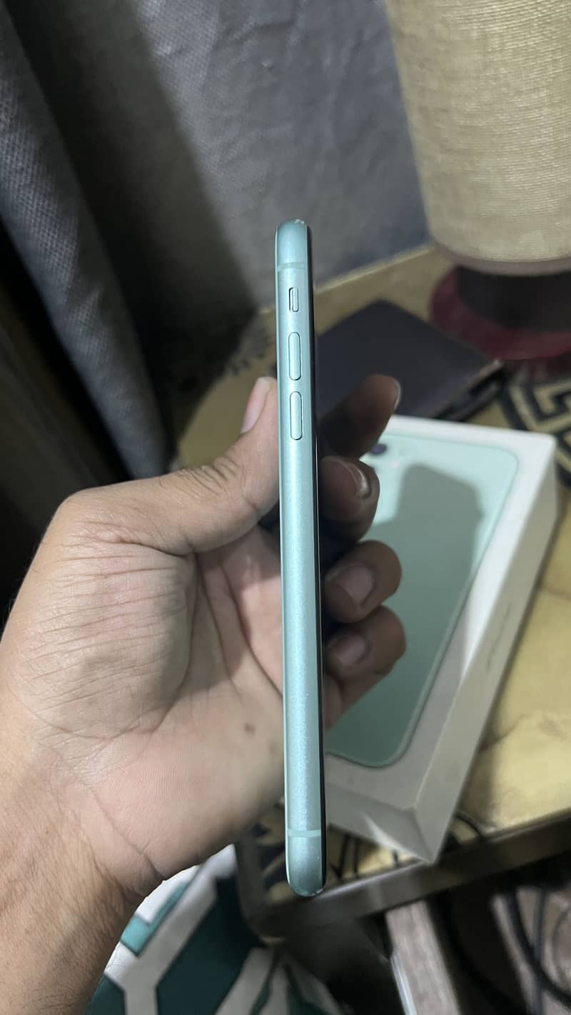 Apple iPhone 11 5
