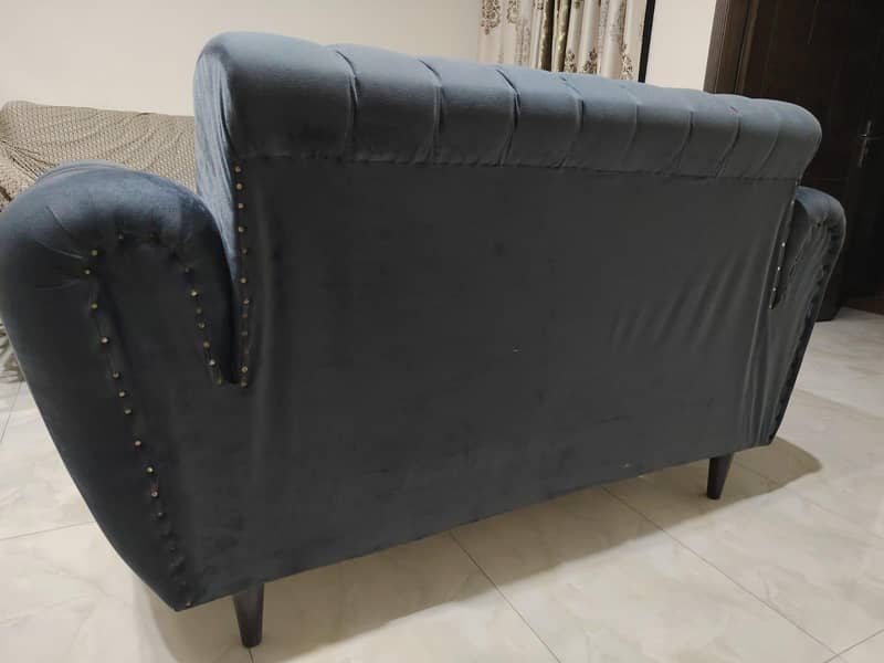 condition new 4