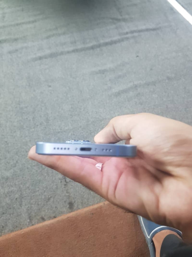 Apple iPhone 14 3