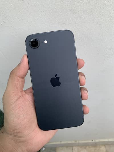 Apple iPhone 16e