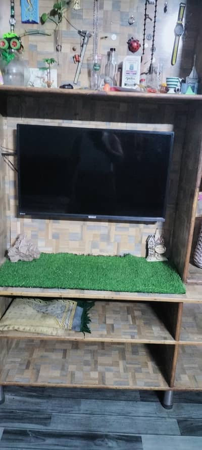 Orient 32 Inch LED TV + Android Box