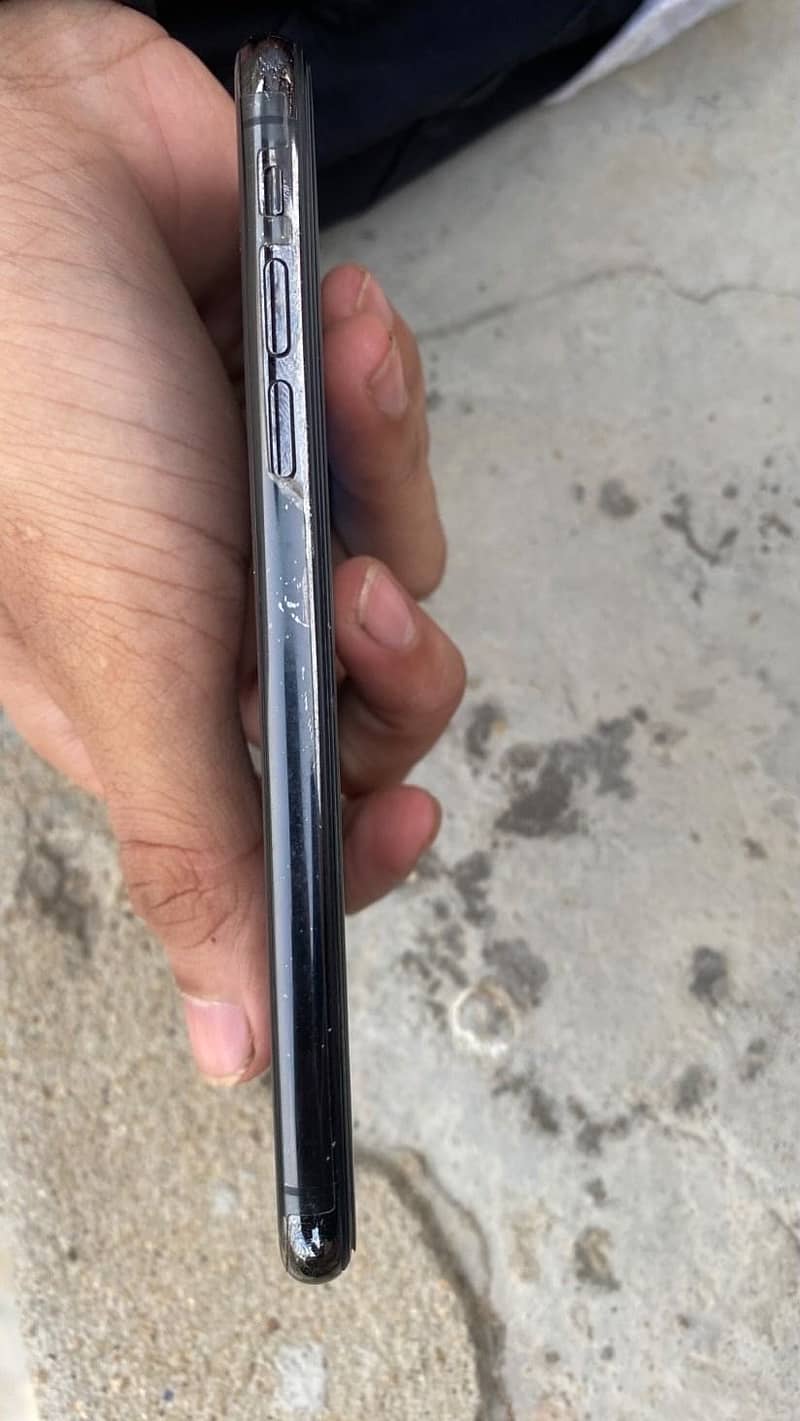 Apple iPhone X 2