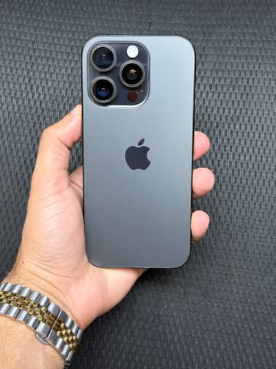 Apple iPhone 16 Pro