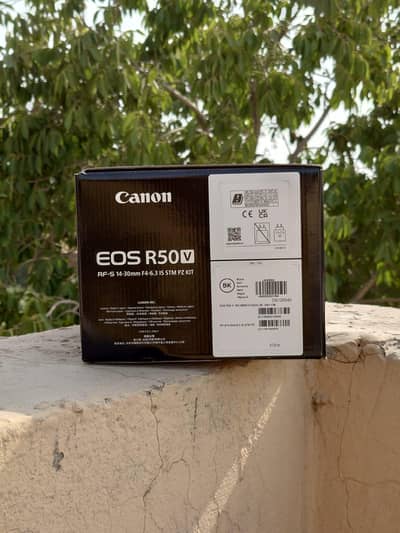 canon R50v dubai import brand new with box