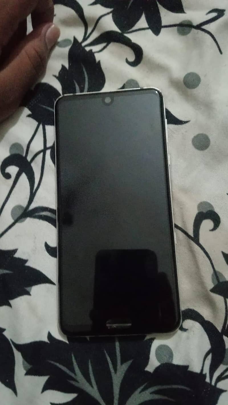 sharp Aquos r3 3