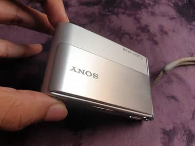 Hey I'm selling my beloved camera Sony DSC-T70