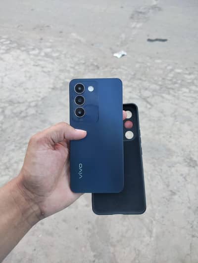 Vivo Y100(8/256) with box and charger