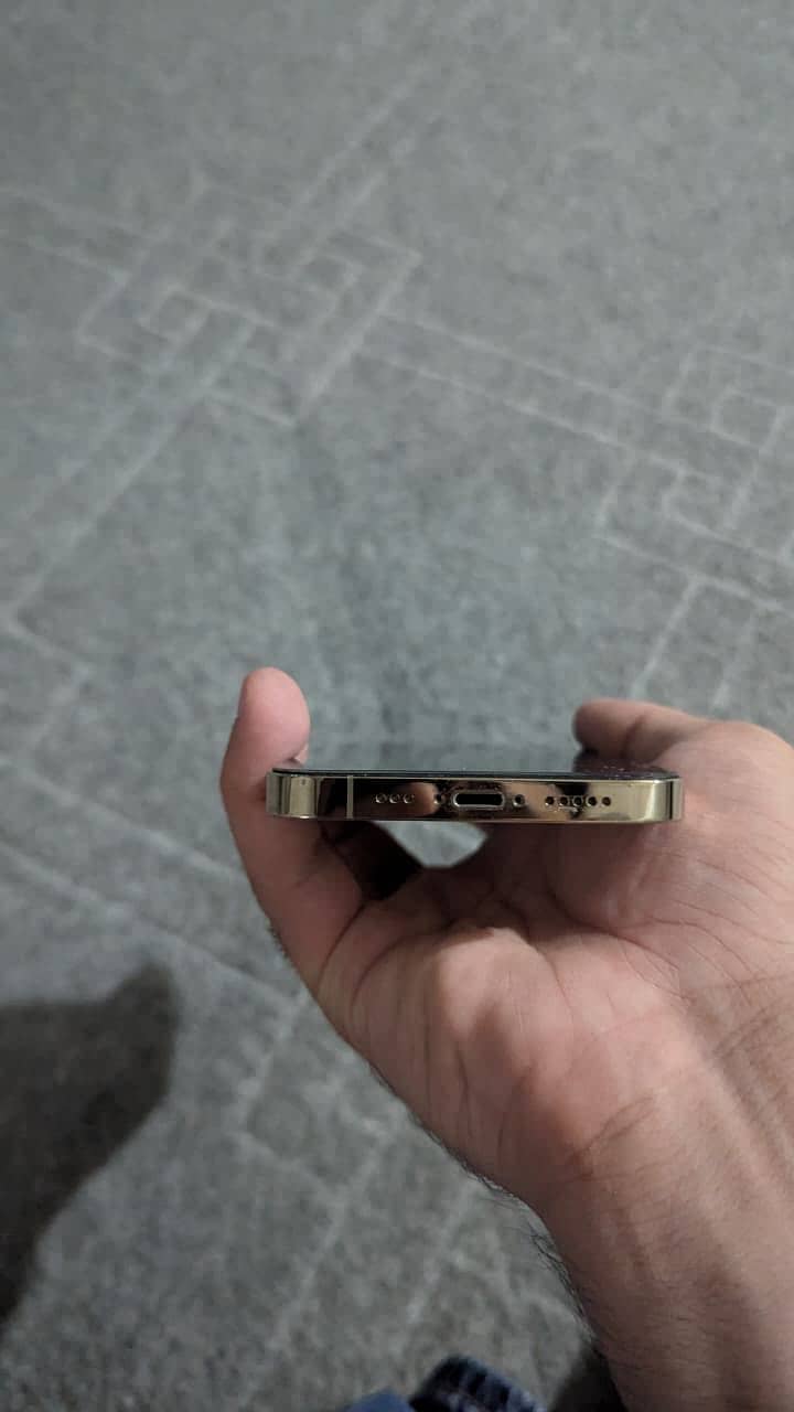 Apple iPhone 12 Pro 2