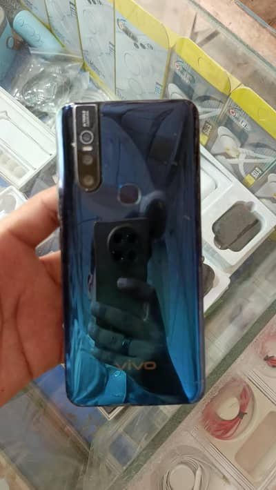 Vivo V15