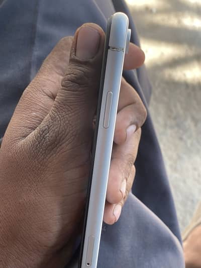 Apple iPhone XR 64GB
