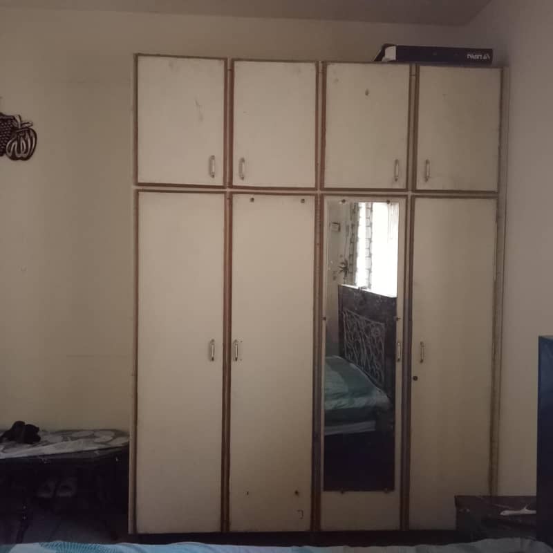 cabinet 0