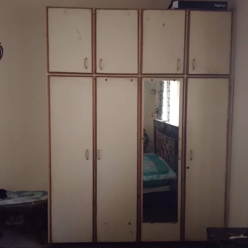 cabinet 2